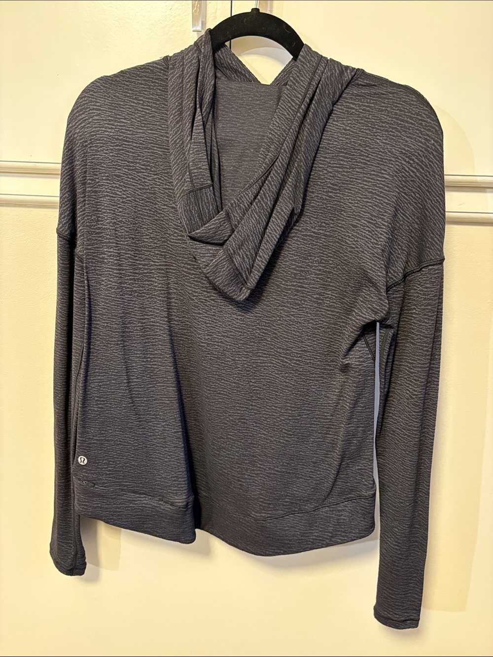 lululemon athletica Women’s Lightweight Hooded Long Sleevr